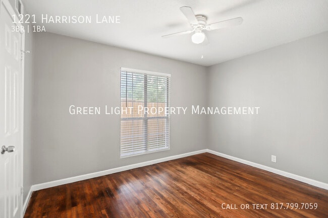 Building Photo - 1221 Harrison Ln