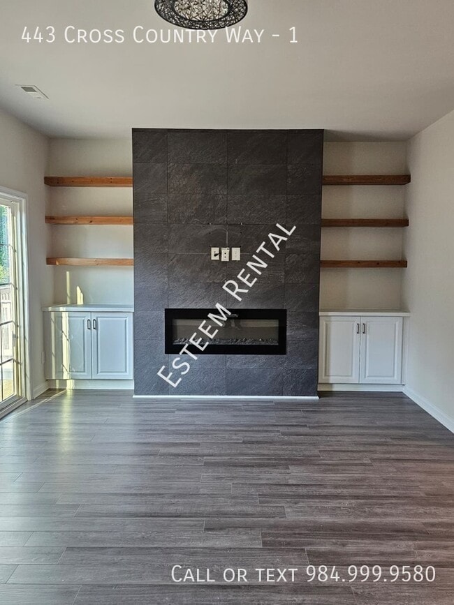 Building Photo - 443 Cross Country Way