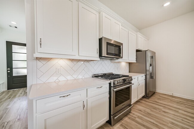 Building Photo - 547 Bristol Tide Ct
