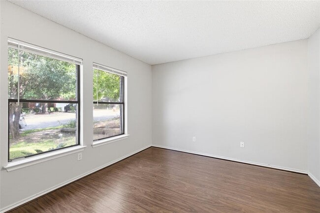 Building Photo - 7900 Rosenberry Dr