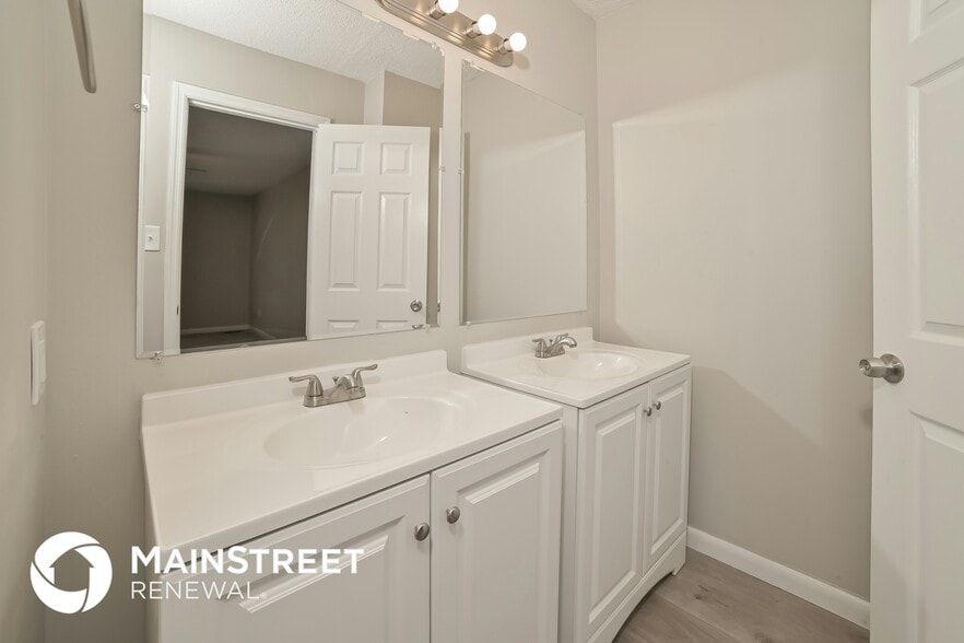 Building Photo - 7200 Turnborrow Ln