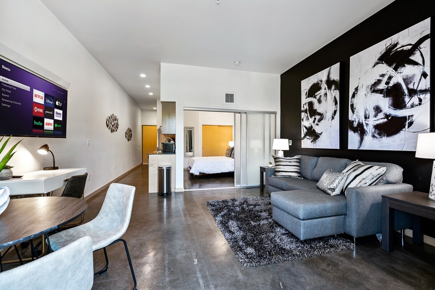 Building Photo - 3008 Beacon Ave S