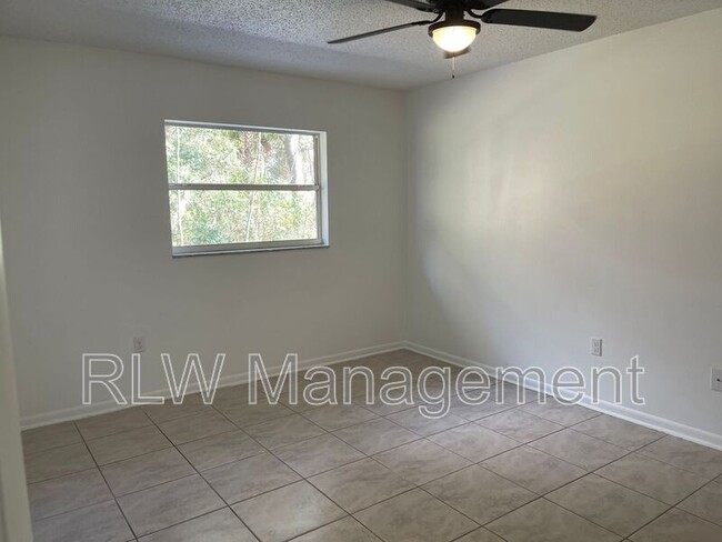 Building Photo - 425 S Seminole Ave