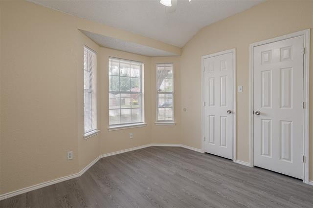 Building Photo - 733 Windridge Ln