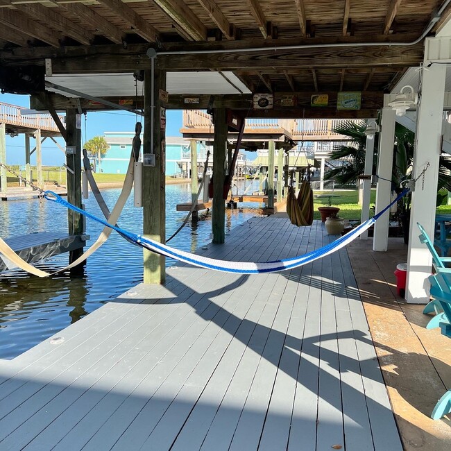 Building Photo - 4308 Spanish Main