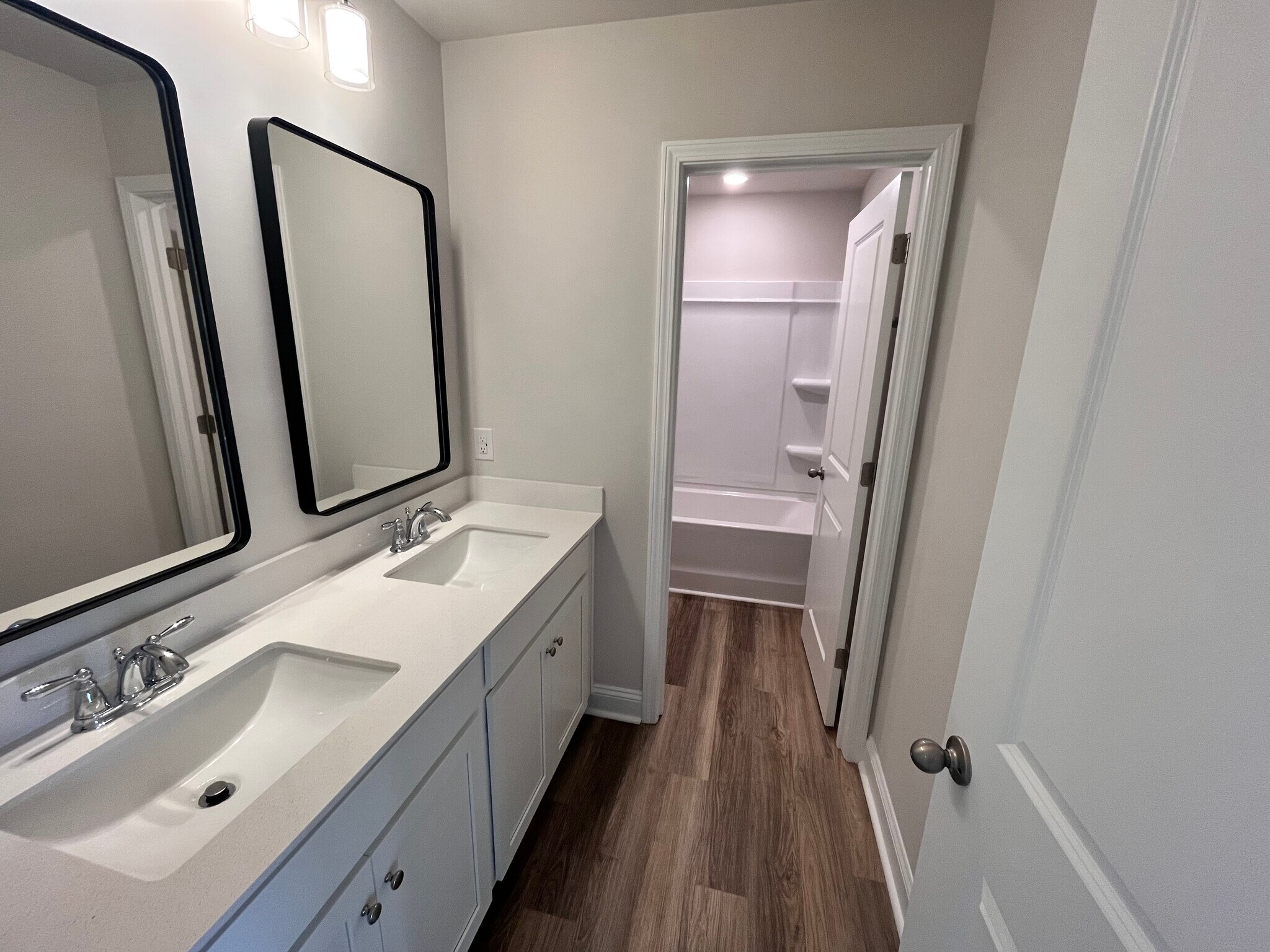 Second bath - 575 Chatham Ct NW