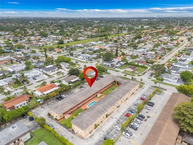 Building Photo - 3800 SW 102nd Ave