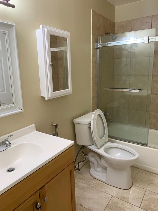 Bath#1 main level - 5625 Saint Charles Dr