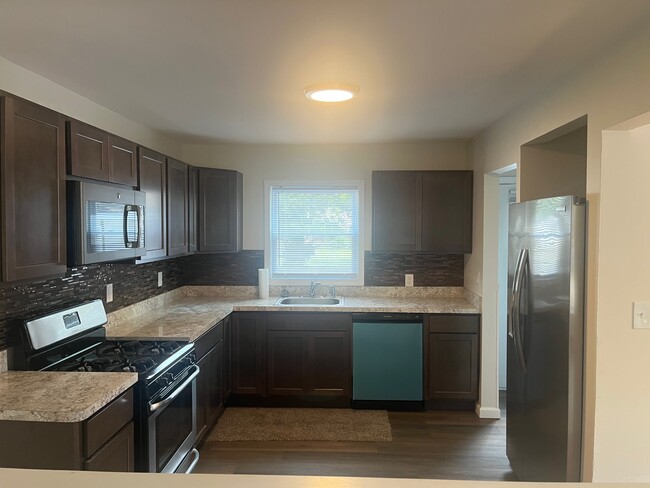 Building Photo - 47304 Jeffry