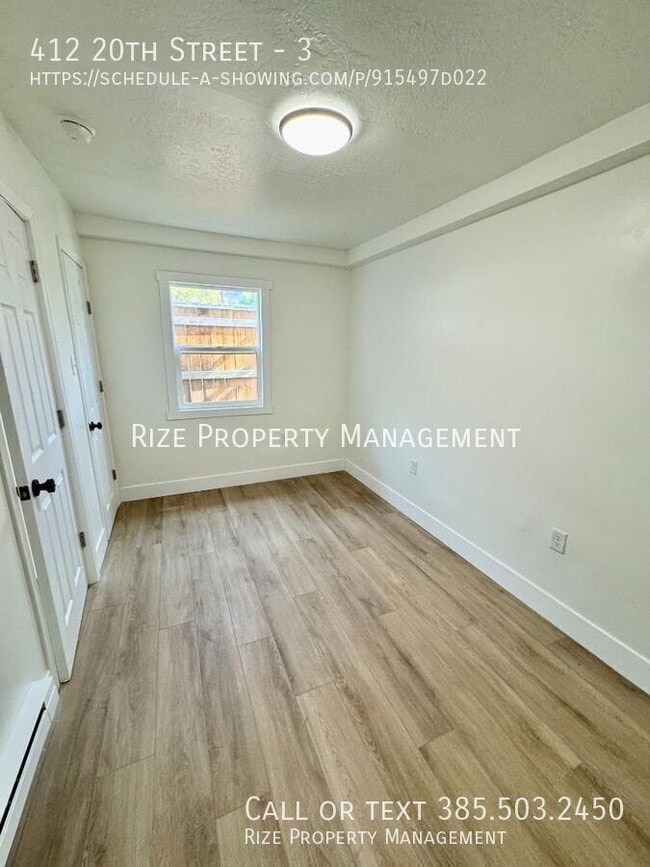Building Photo - 412 20th St