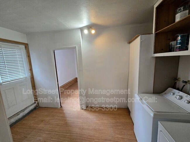 Building Photo - 2711 Newton St