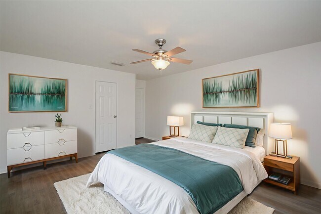 Building Photo - 9850 Pagewood Ln