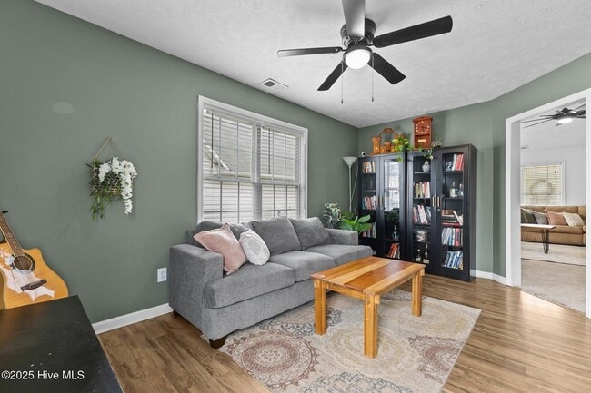 Building Photo - 8246 English Saddle Dr