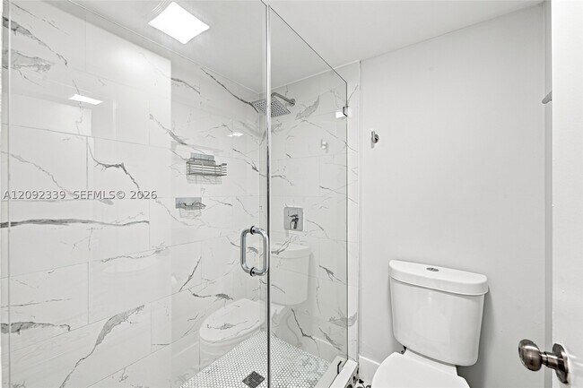 Building Photo - 1400 SW 124th Terrace