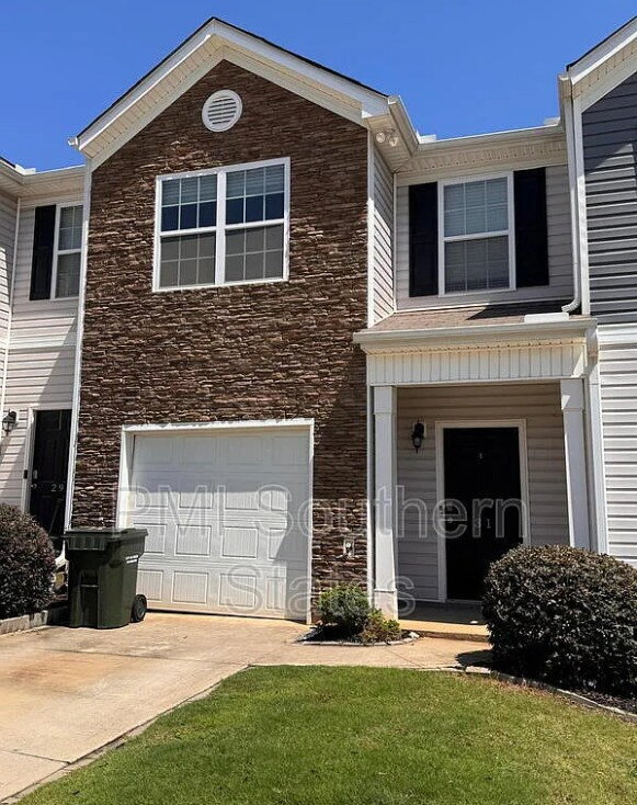 Building Photo - MOVE-IN SPECIAL! 1/2 OFF 1st MONTHS RENT.