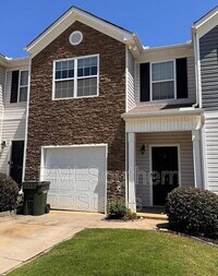 Building Photo - MOVE-IN SPECIAL! 1/2 OFF 1st MONTHS RENT.