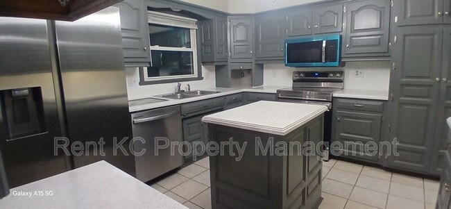 Building Photo - 7201 Hardy Ave