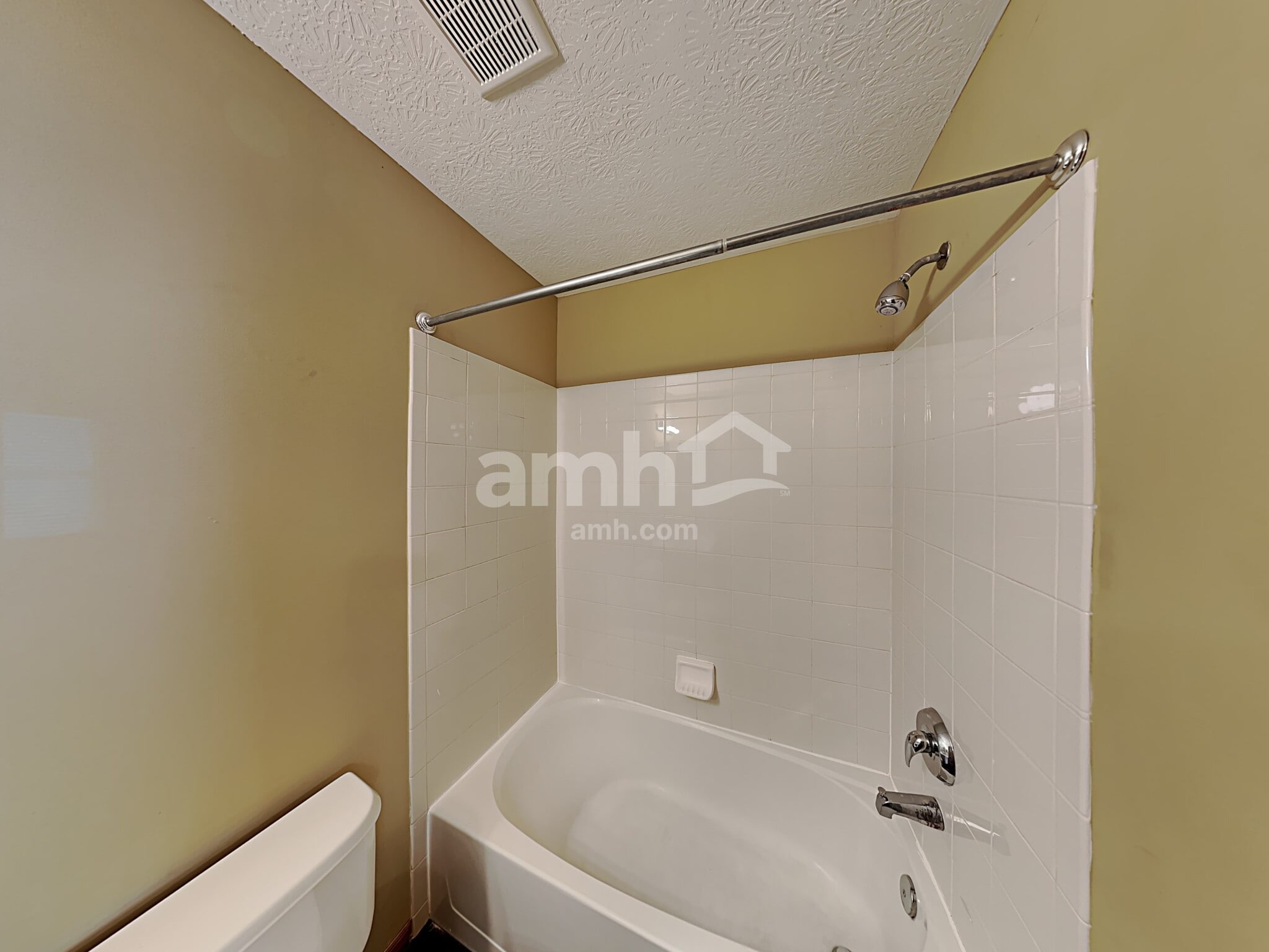 Building Photo - 818 Bent Oak Dr