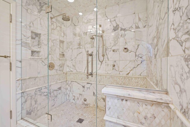 Building Photo - 5969 N Shore Dr