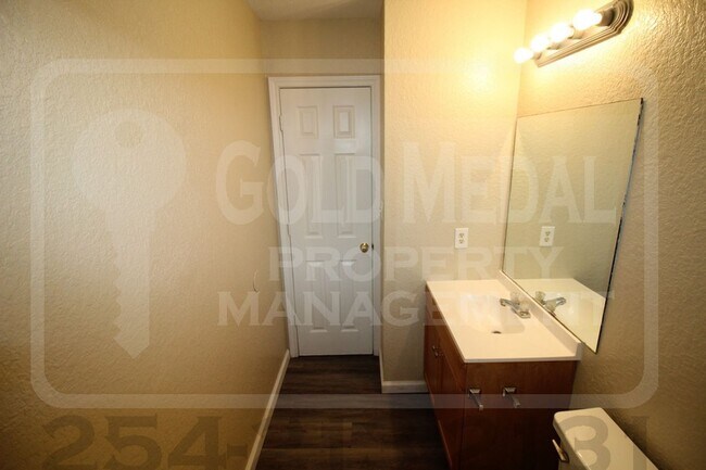 Building Photo - 3410 Cantabrian Dr