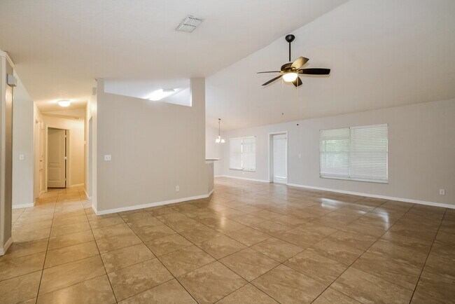 Building Photo - 708 Haven Oak Ct