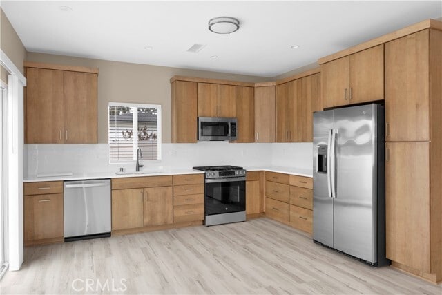 Building Photo - 751 N Grand St