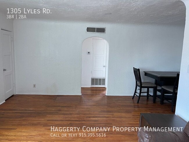 Building Photo - 1305 Lyles Rd