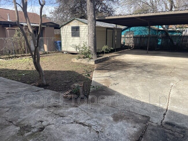 Building Photo - 255 Cumberland Rd