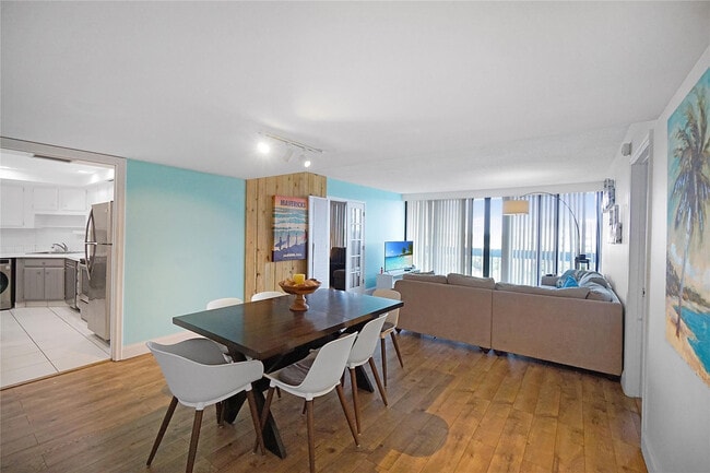 Building Photo - 2400 Presidential Way