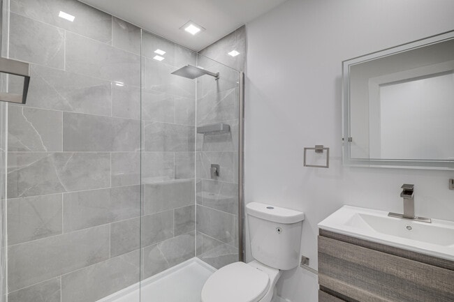 Building Photo - 1126 NW 4th Ave