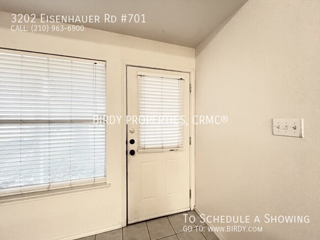 Building Photo - 3202 Eisenhauer Rd