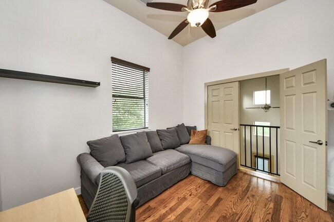 Building Photo - 4510 Inker St