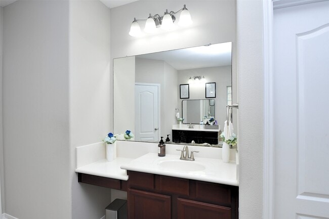 Building Photo - 6027 Opal Crest Ln
