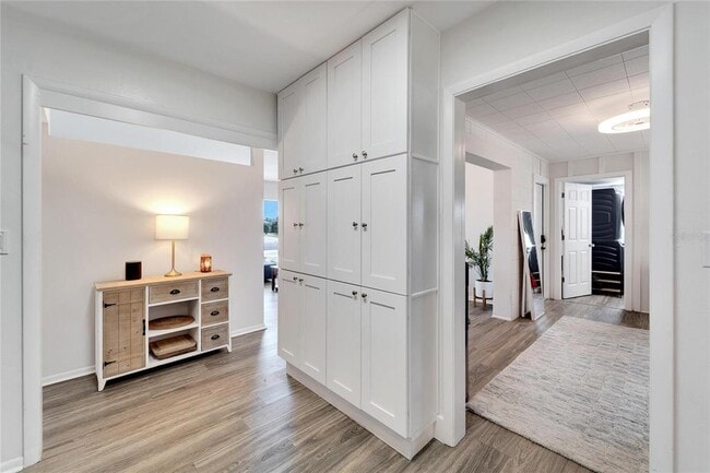 Building Photo - 1216 Hacienda Dr