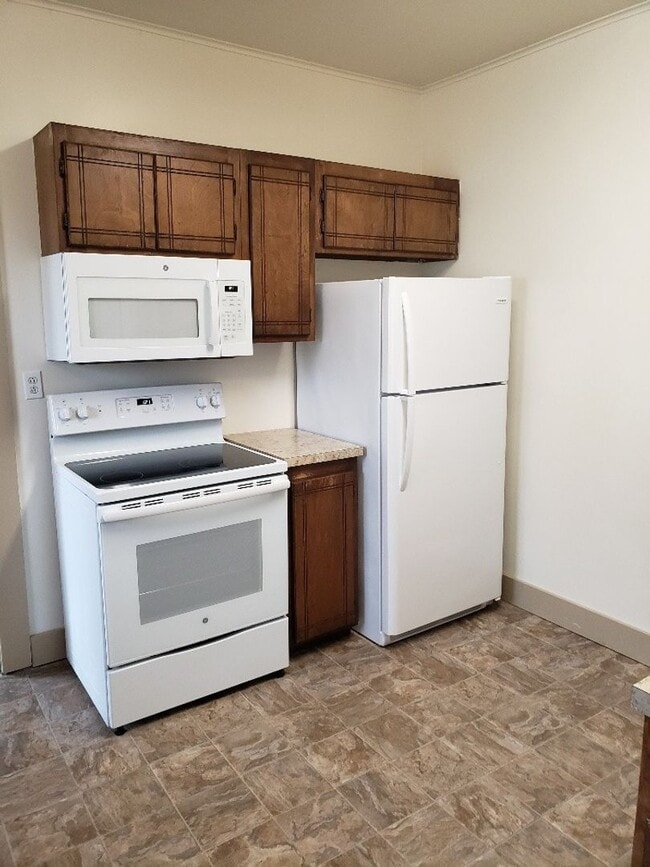 Building Photo - STATUS:-PENDING APPLICATION-| R117G | $1695