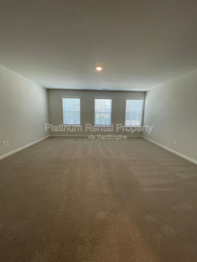 Building Photo - 1616 Chancery Ln