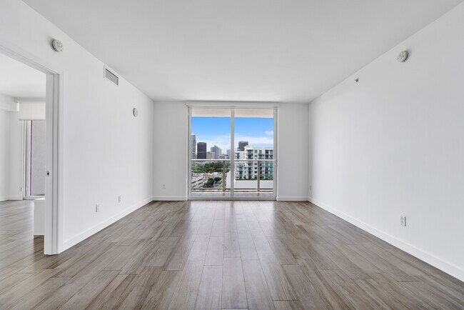 Building Photo - 4250 Biscayne Blvd
