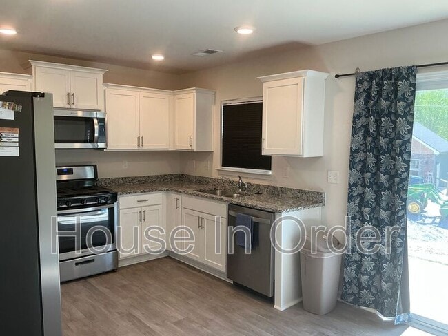 Building Photo - 341 Oak Br Rd