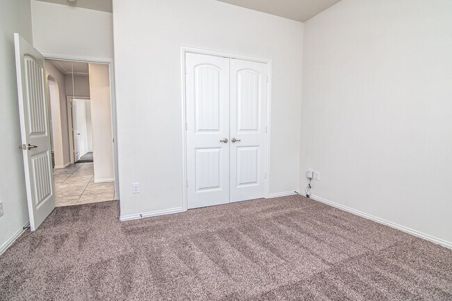 Building Photo - 2312 Sky View Rd