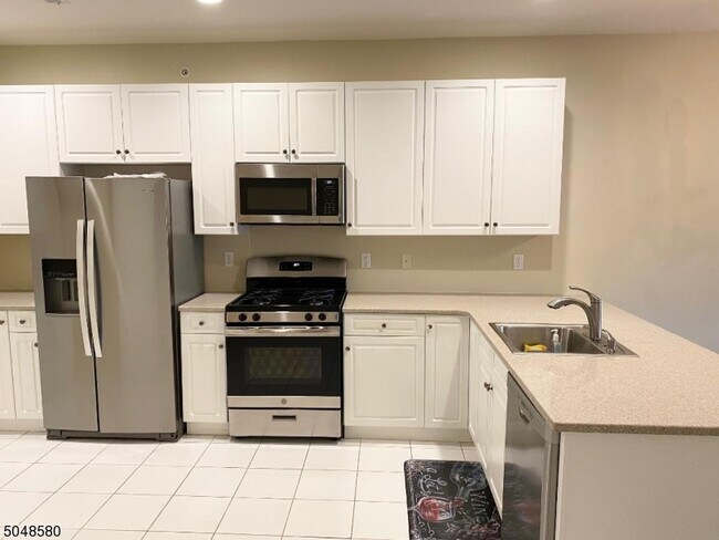 Building Photo - 3407 Pointe Gate Dr