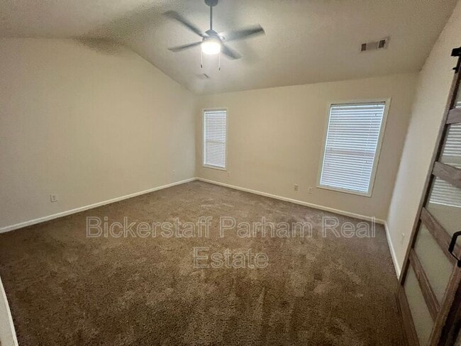 Building Photo - 3007 Nancy Dr