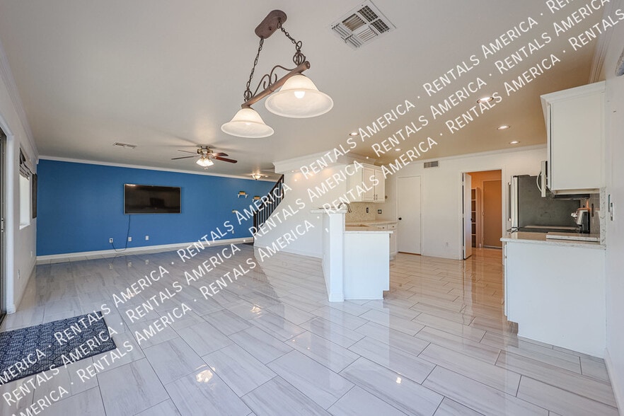 Building Photo - 10402 E Nice Ct