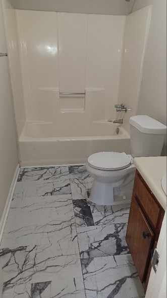 Building Photo - 801 Lane St