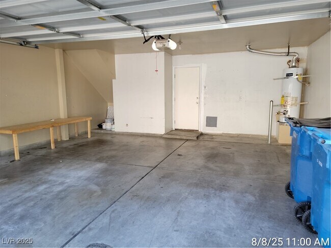 Building Photo - 1304 Silver Sierra St