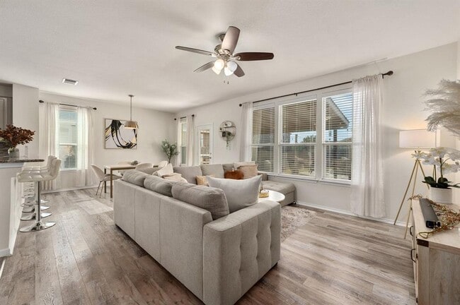 Building Photo - 13820 James Garfield St