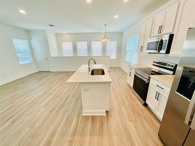 Building Photo - 6552 Rover Wy