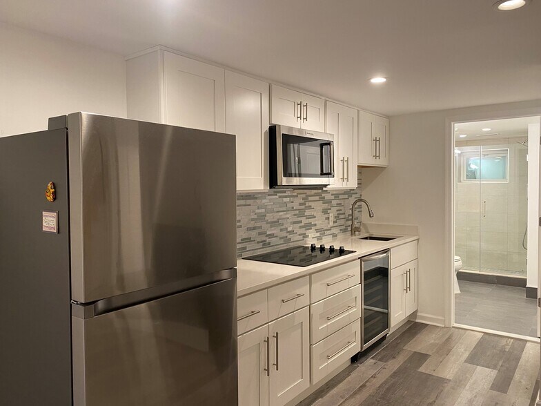 Building Photo - 1363 Parkwood Pl NW