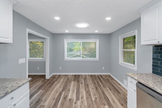 Building Photo - Your home awaits!