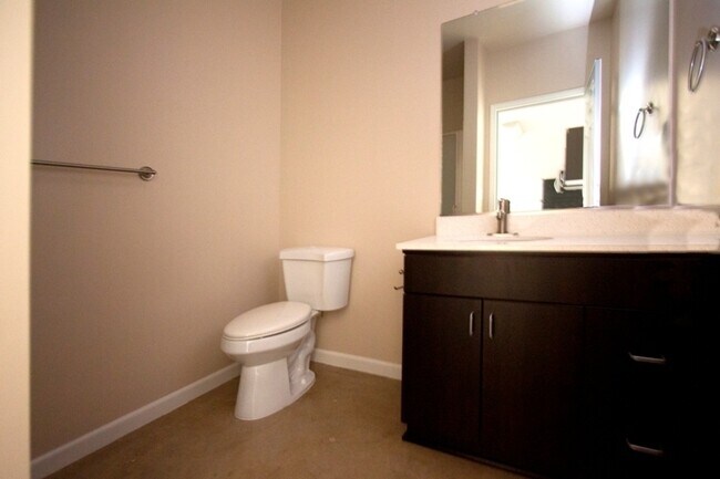 Interior Photo - 1612 Fulton