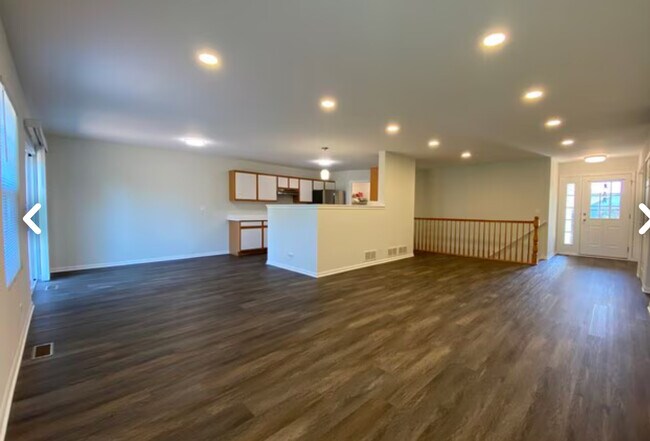 Building Photo - 5363 Danbury Cir